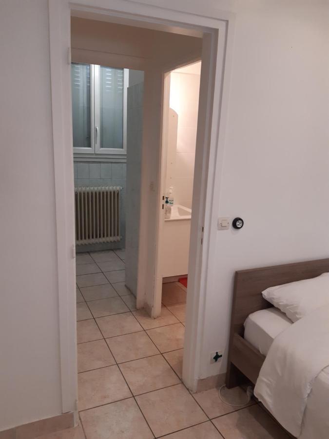 Appartement Aad1 Clamart 200 M Du Tramway T6 St Pave Blc Avec Cuisine Separee Bagian luar foto