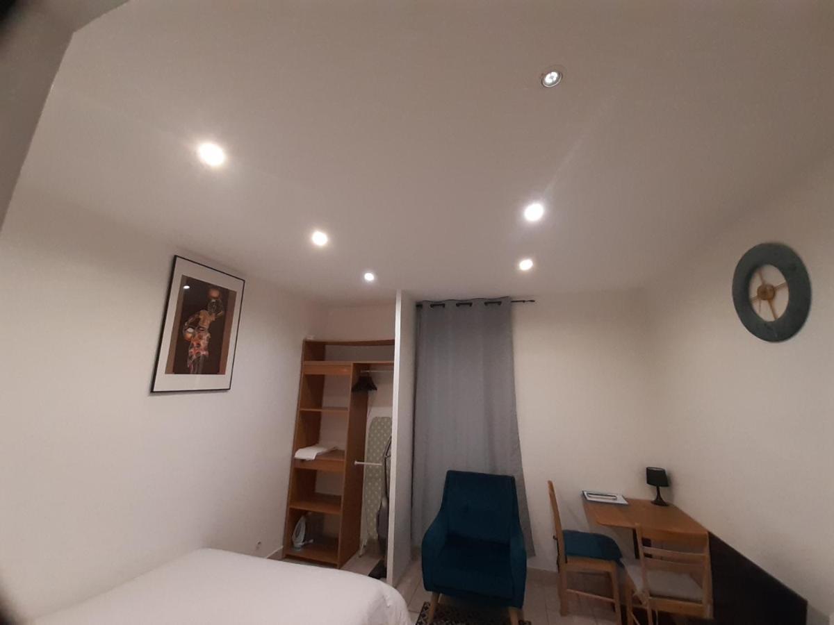 Appartement Aad1 Clamart 200 M Du Tramway T6 St Pave Blc Avec Cuisine Separee Bagian luar foto