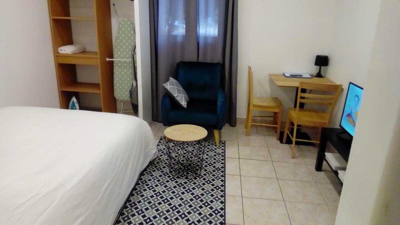 Appartement Aad1 Clamart 200 M Du Tramway T6 St Pave Blc Avec Cuisine Separee Bagian luar foto